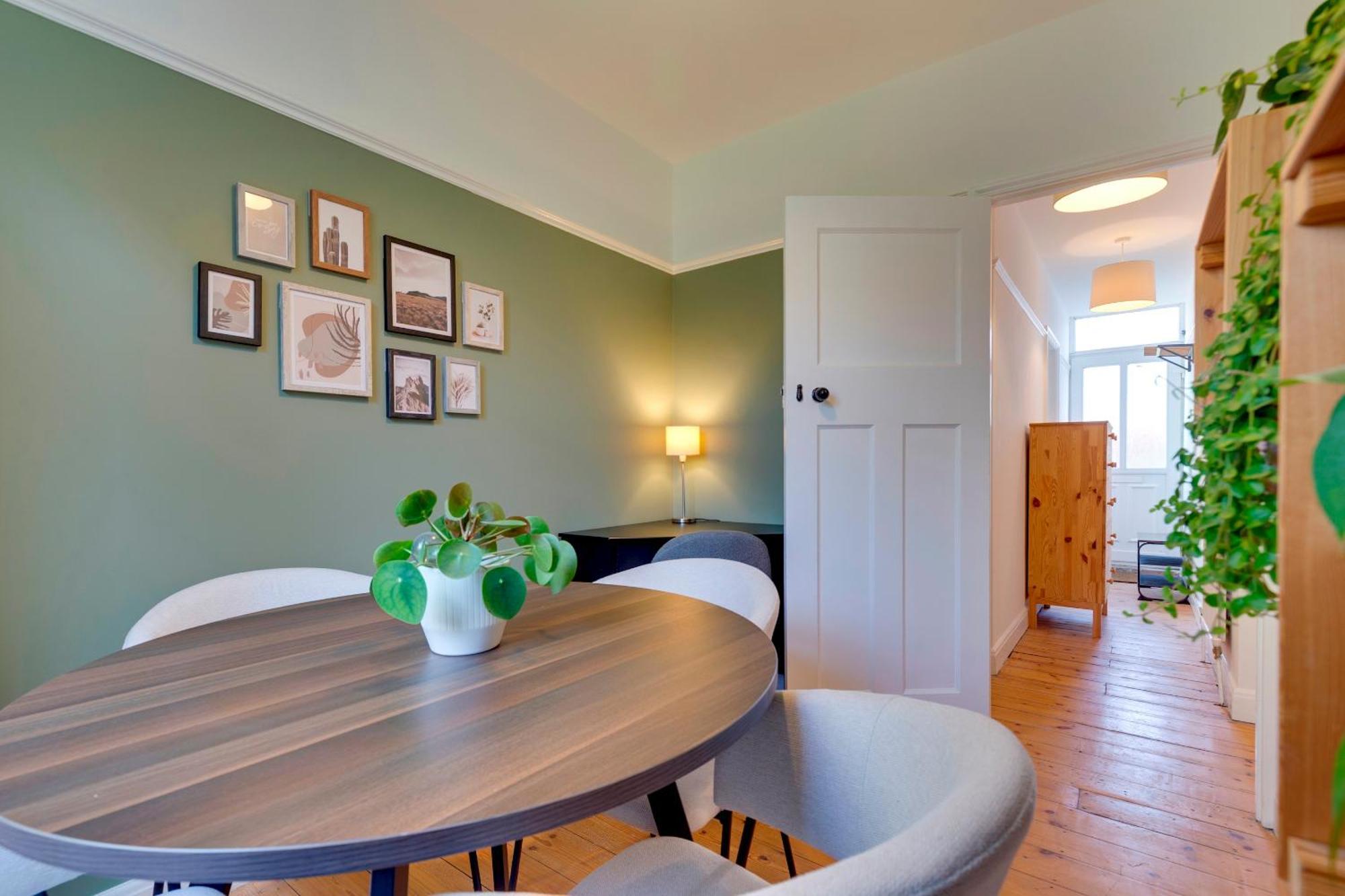 Stylish And Modern Flat With Free Parking Pass The Keys Cambridge (Cambridgeshire)