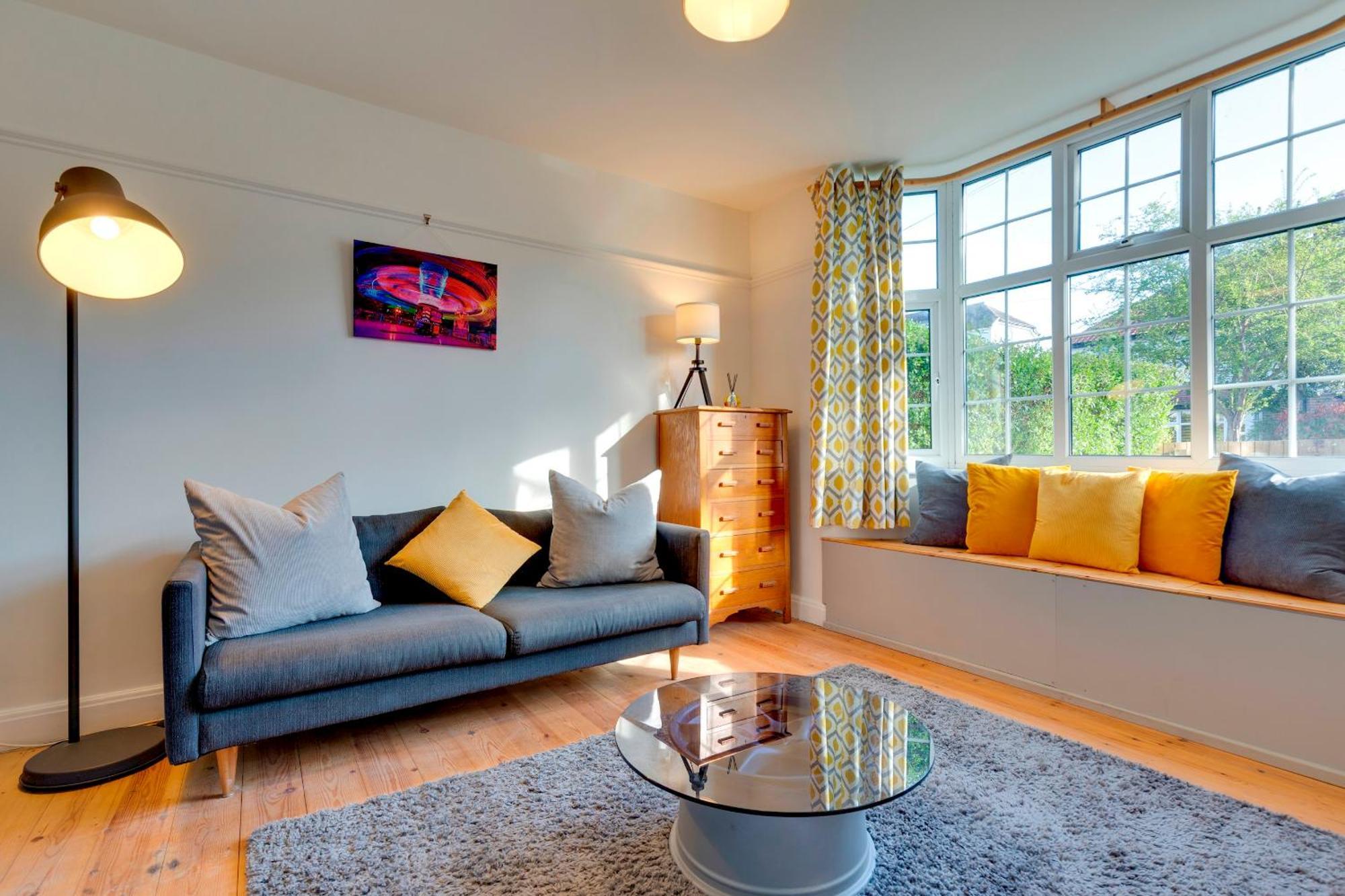 Stylish And Modern Flat With Free Parking Pass The Keys * Cambridge (Cambridgeshire)