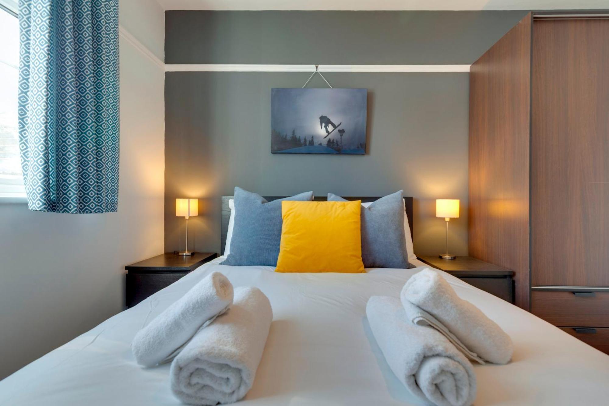 Stylish And Modern Flat With Free Parking Pass The Keys Apartment *