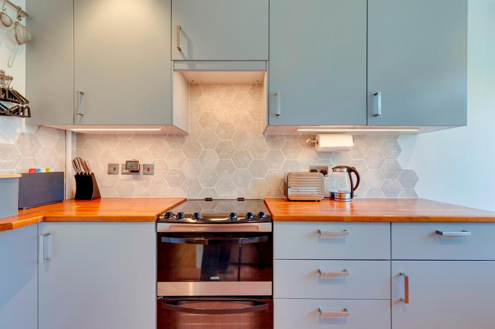 Apartment Stylish And Modern Flat With Free Parking Pass The Keys *